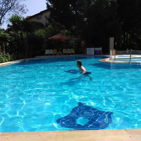 Club Turkuaz Garden Adult Only מלון